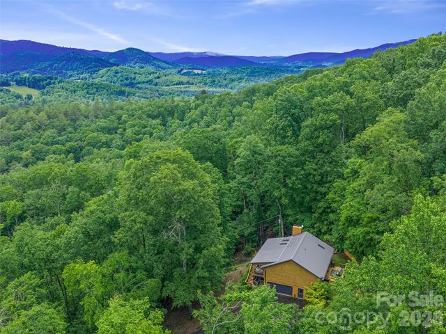 357 Rosewood Lane, Burnsville, NC 28714