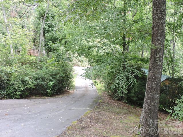 357 Rosewood Lane, Burnsville, NC 28714