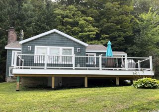 29 Cliff Dwellers Road, Castleton, VT 05735