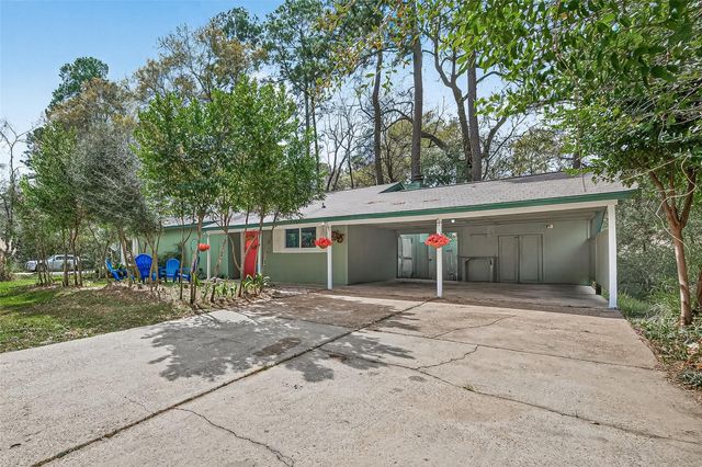 1 Laurel Oak Place E, Spring, TX 77380