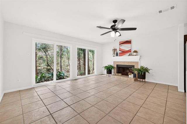 1 Laurel Oak Place E, Spring, TX 77380