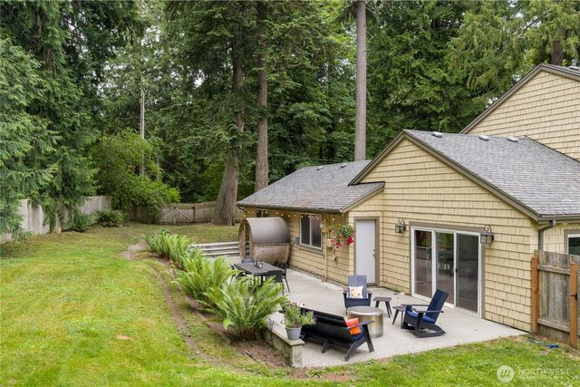 15104 Sunrise Drive NE, Bainbridge Island, WA 98110