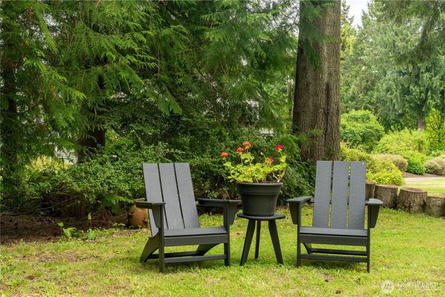 15104 Sunrise Drive NE, Bainbridge Island, WA 98110