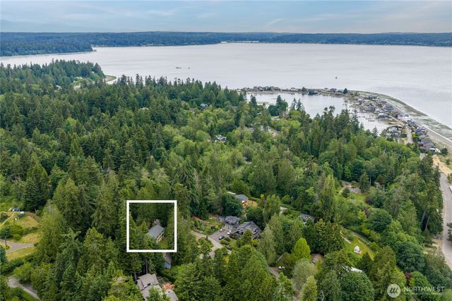 15104 Sunrise Drive NE, Bainbridge Island, WA 98110