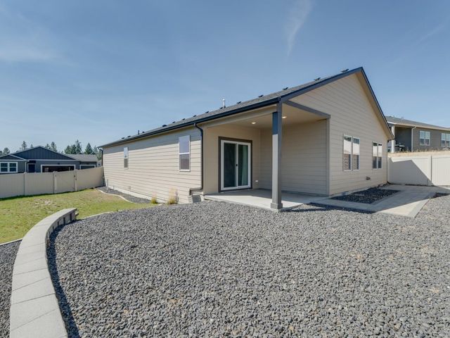 8207 S Avery Rd, Cheney, WA 99004
