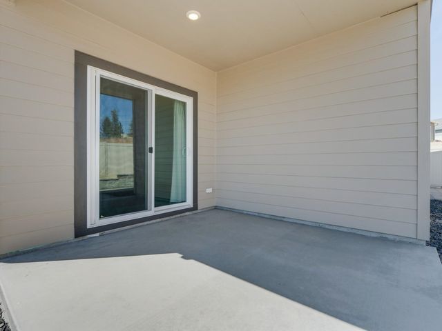 8207 S Avery Rd, Cheney, WA 99004