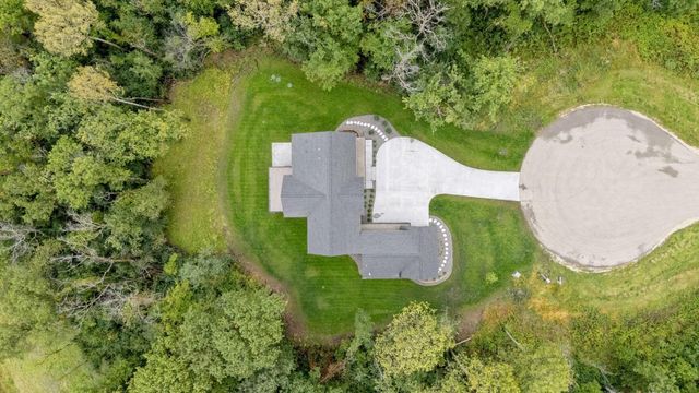 5010 Millie Road SW, Rochester, MN 55902