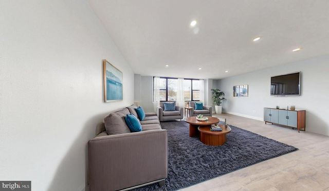 4600 DUKE ST #431, Alexandria, VA 22304