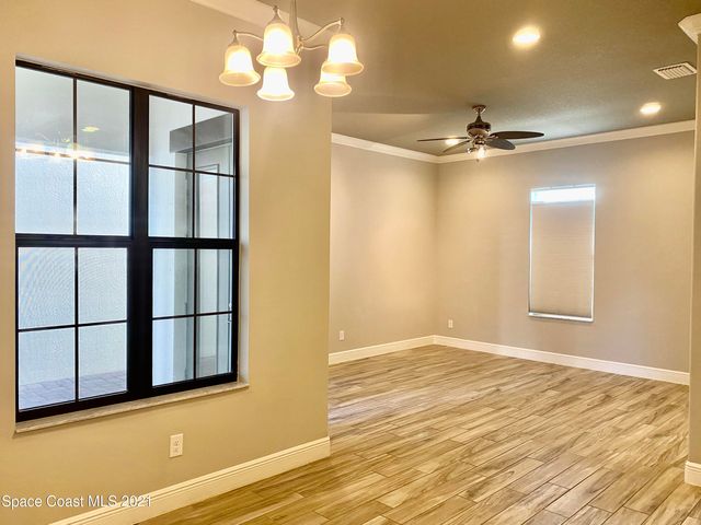 2715 Vuldarno Lane, Melbourne, FL 32940