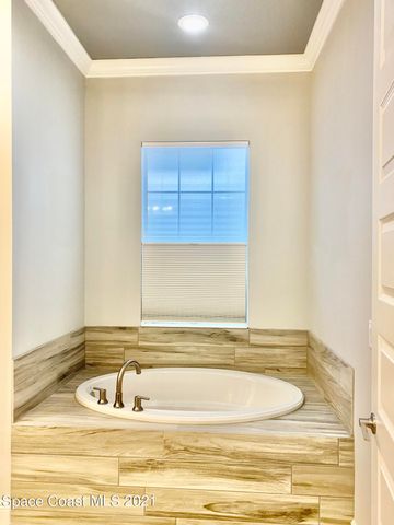 2715 Vuldarno Lane, Melbourne, FL 32940