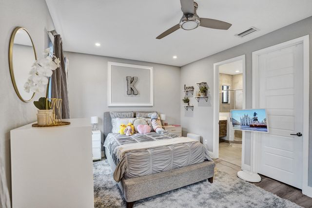 10514 N Lago Vista Circle, Parkland, FL 33076