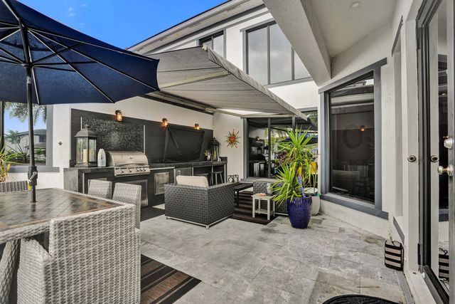 10514 N Lago Vista Circle, Parkland, FL 33076