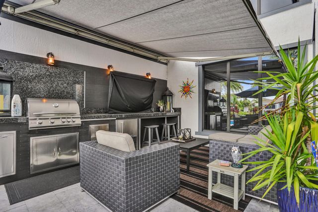 10514 N Lago Vista Circle, Parkland, FL 33076