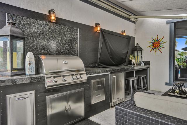 10514 N Lago Vista Circle, Parkland, FL 33076