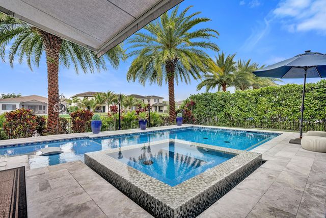 10514 N Lago Vista Circle, Parkland, FL 33076