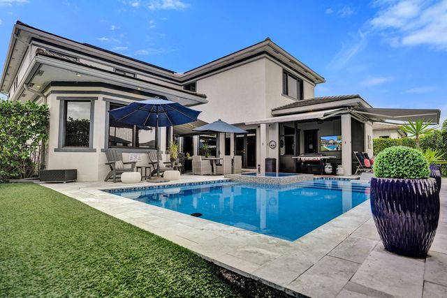 10514 N Lago Vista Circle, Parkland, FL 33076