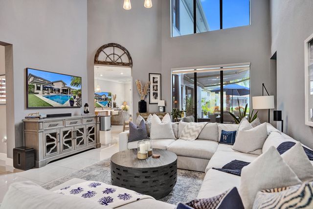 10514 N Lago Vista Circle, Parkland, FL 33076