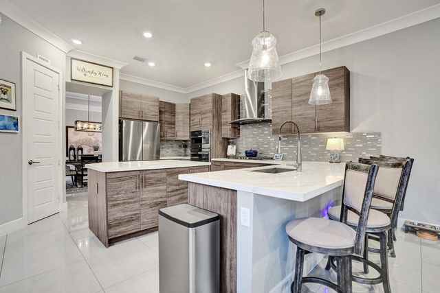 10514 N Lago Vista Circle, Parkland, FL 33076