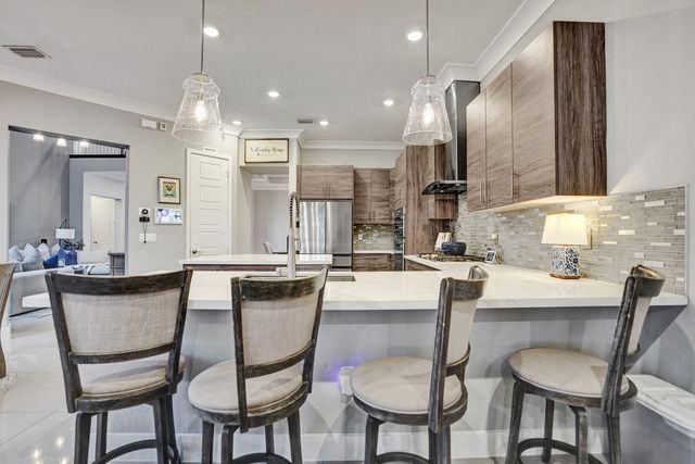 10514 N Lago Vista Circle, Parkland, FL 33076