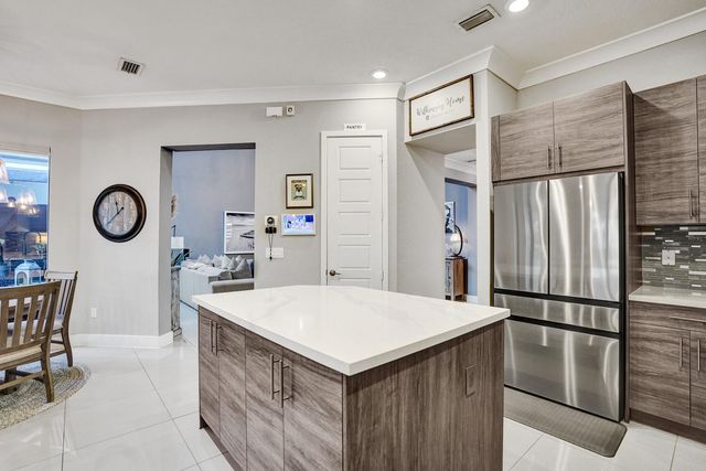 10514 N Lago Vista Circle, Parkland, FL 33076