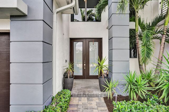 10514 N Lago Vista Circle, Parkland, FL 33076