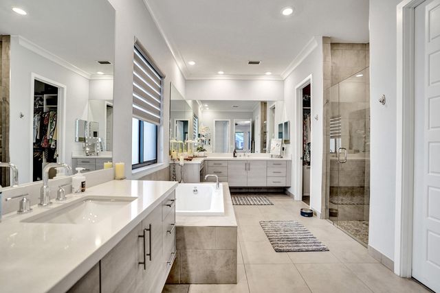 10514 N Lago Vista Circle, Parkland, FL 33076