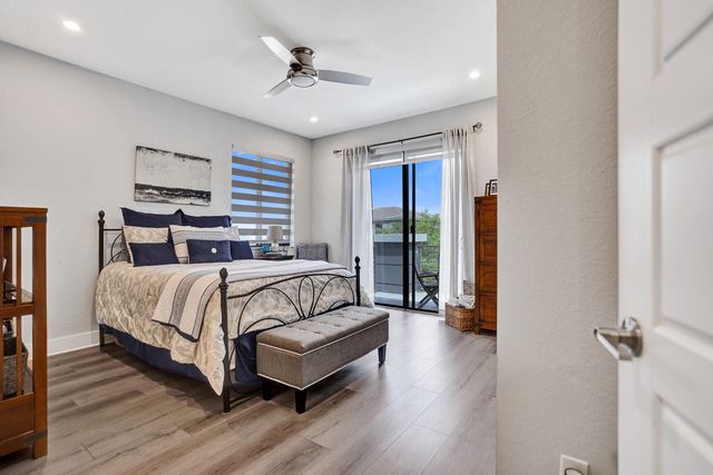 10514 N Lago Vista Circle, Parkland, FL 33076