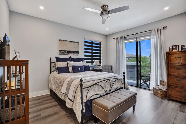 10514 N Lago Vista Circle, Parkland, FL 33076