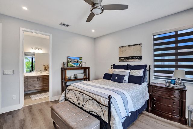 10514 N Lago Vista Circle, Parkland, FL 33076