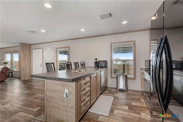 122 Kelp Gull Drive, Del Valle, TX 78617