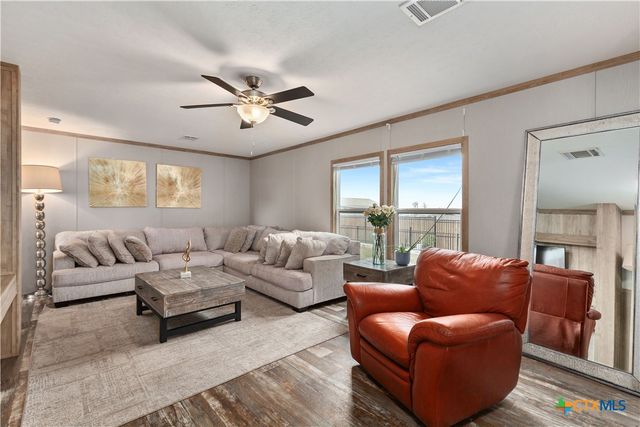 122 Kelp Gull Drive, Del Valle, TX 78617