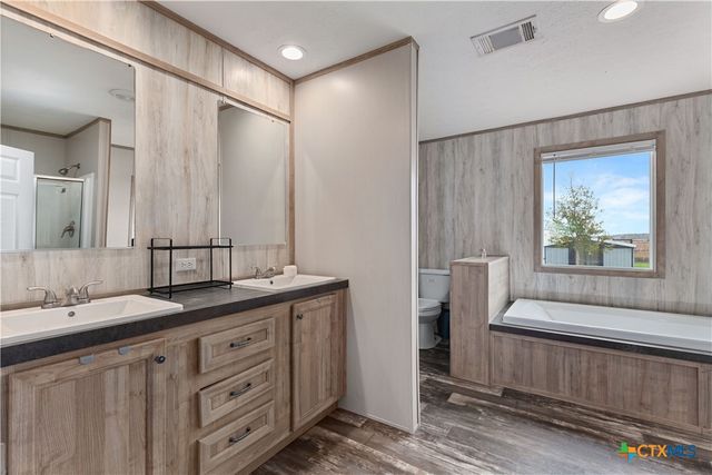 122 Kelp Gull Drive, Del Valle, TX 78617
