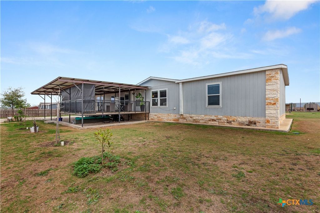122 Kelp Gull Drive, Del Valle, TX 78617