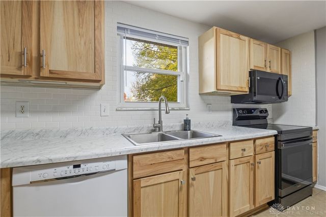 6117 Charlesgate Road, Dayton, OH 45424