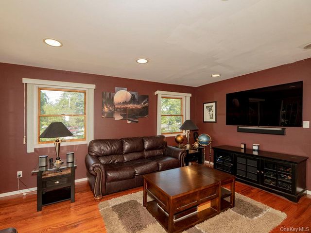 269 Marcus Avenue, Garden City Park, NY 11040