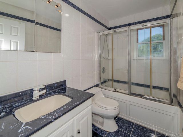 269 Marcus Avenue, Garden City Park, NY 11040