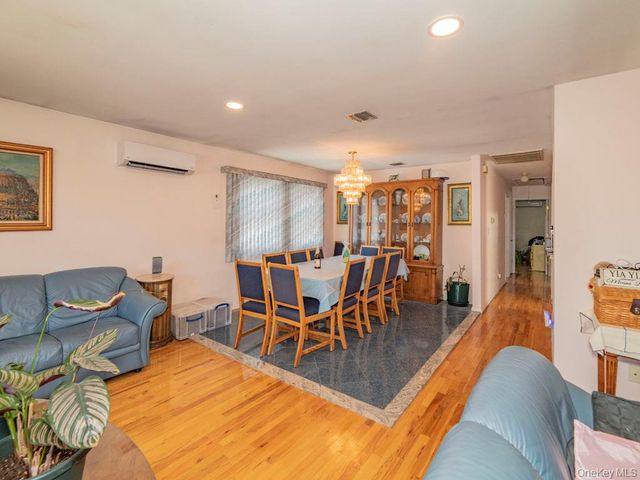 269 Marcus Avenue, Garden City Park, NY 11040