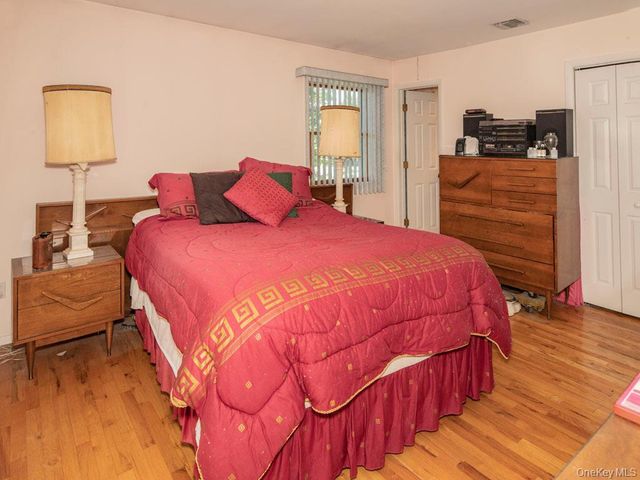 269 Marcus Avenue, Garden City Park, NY 11040