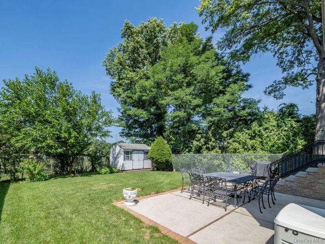 269 Marcus Avenue, Garden City Park, NY 11040