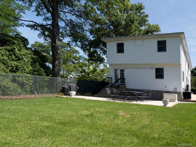 269 Marcus Avenue, Garden City Park, NY 11040