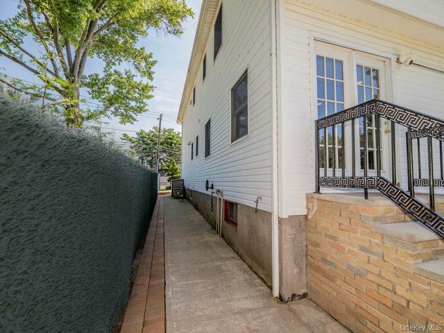 269 Marcus Avenue, Garden City Park, NY 11040