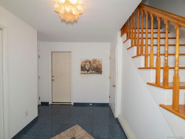 269 Marcus Avenue, Garden City Park, NY 11040