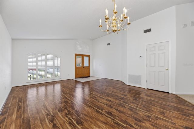 4715 PRESTON WOODS DRIVE, Valrico, FL 33596