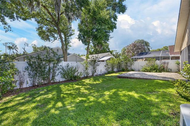 4715 PRESTON WOODS DRIVE, Valrico, FL 33596