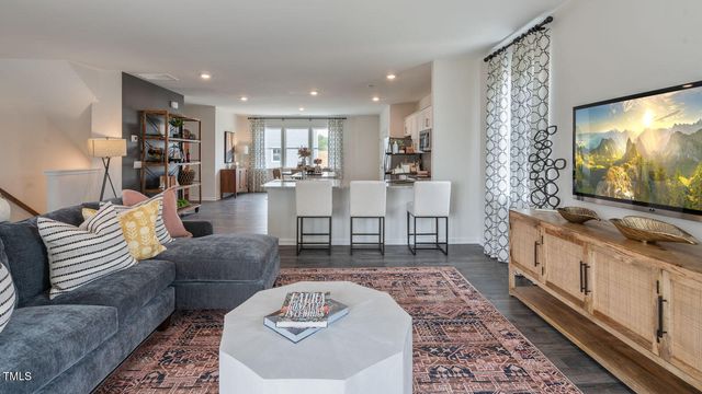 811 Lucky Clover Way, Fuquay Varina, NC 27526