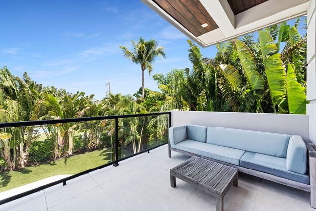 1100 SE 5th Court, Deerfield Beach, FL 33441