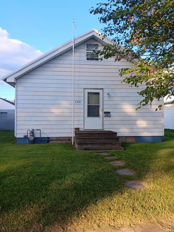1320 Perry Street, Vincennes, IN 47591