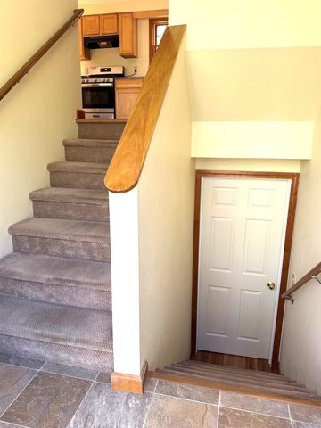 2 Francis Drive, Essex Junction, VT 05452