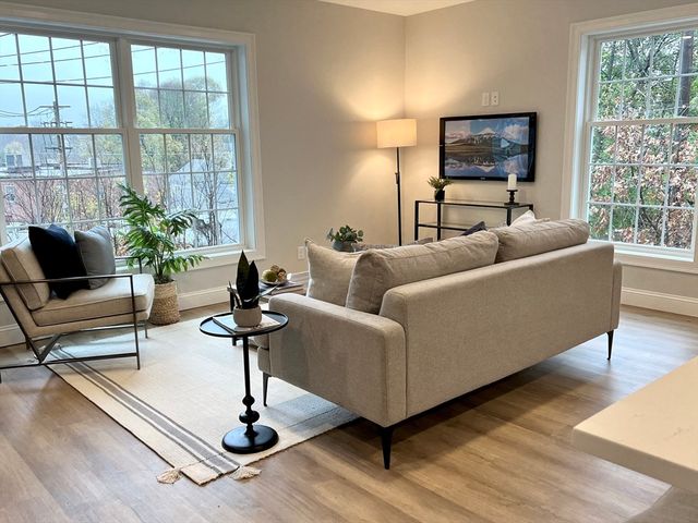 64 Holten 403, Danvers, MA 01923