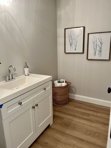 64 Holten 403, Danvers, MA 01923